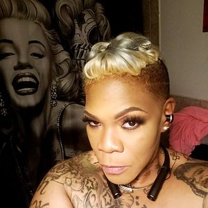 Meet your Posher, Karima